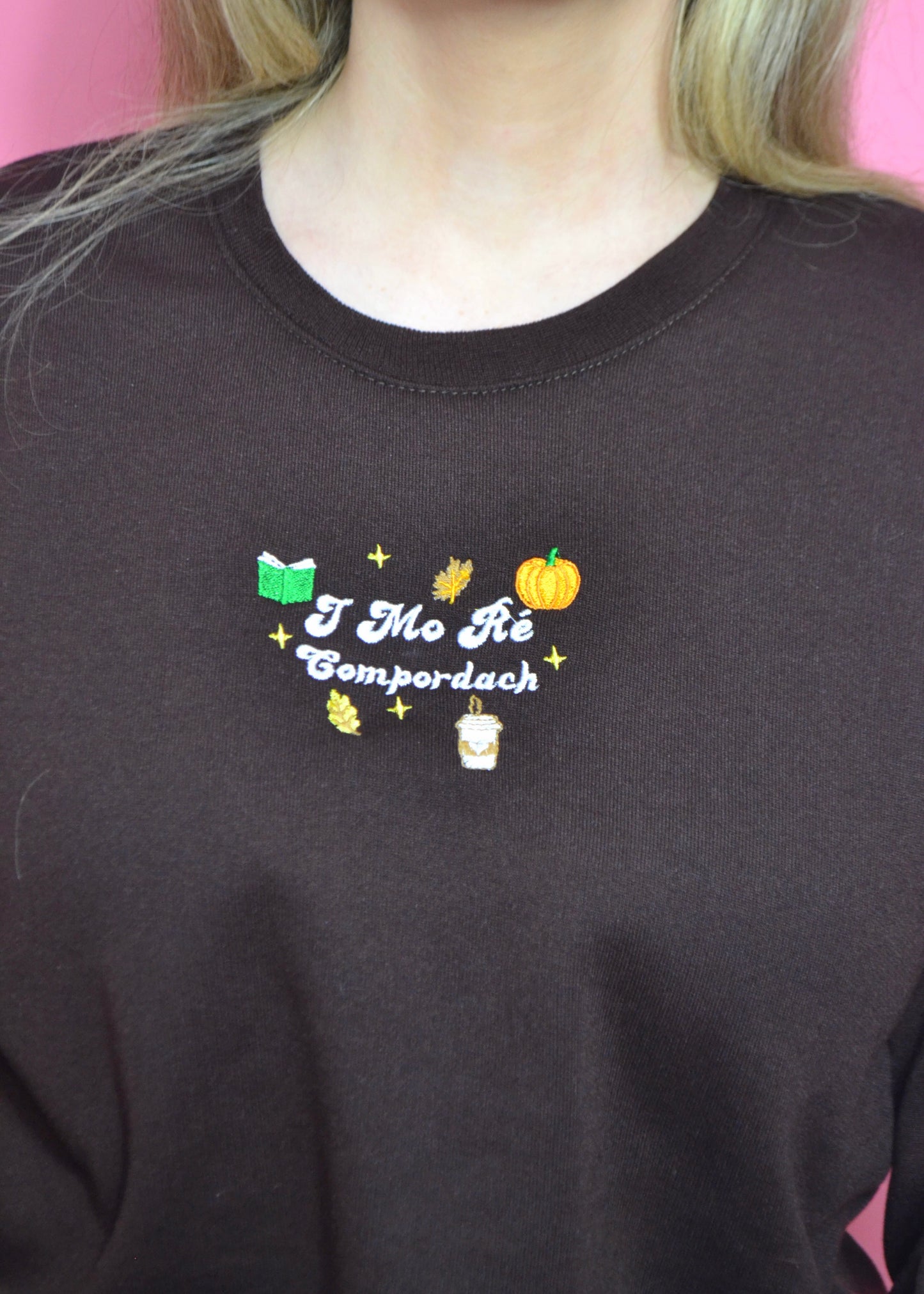 Irish ‘In My Cosy Era’ Sweatshirt Brown- I mo ré compordach