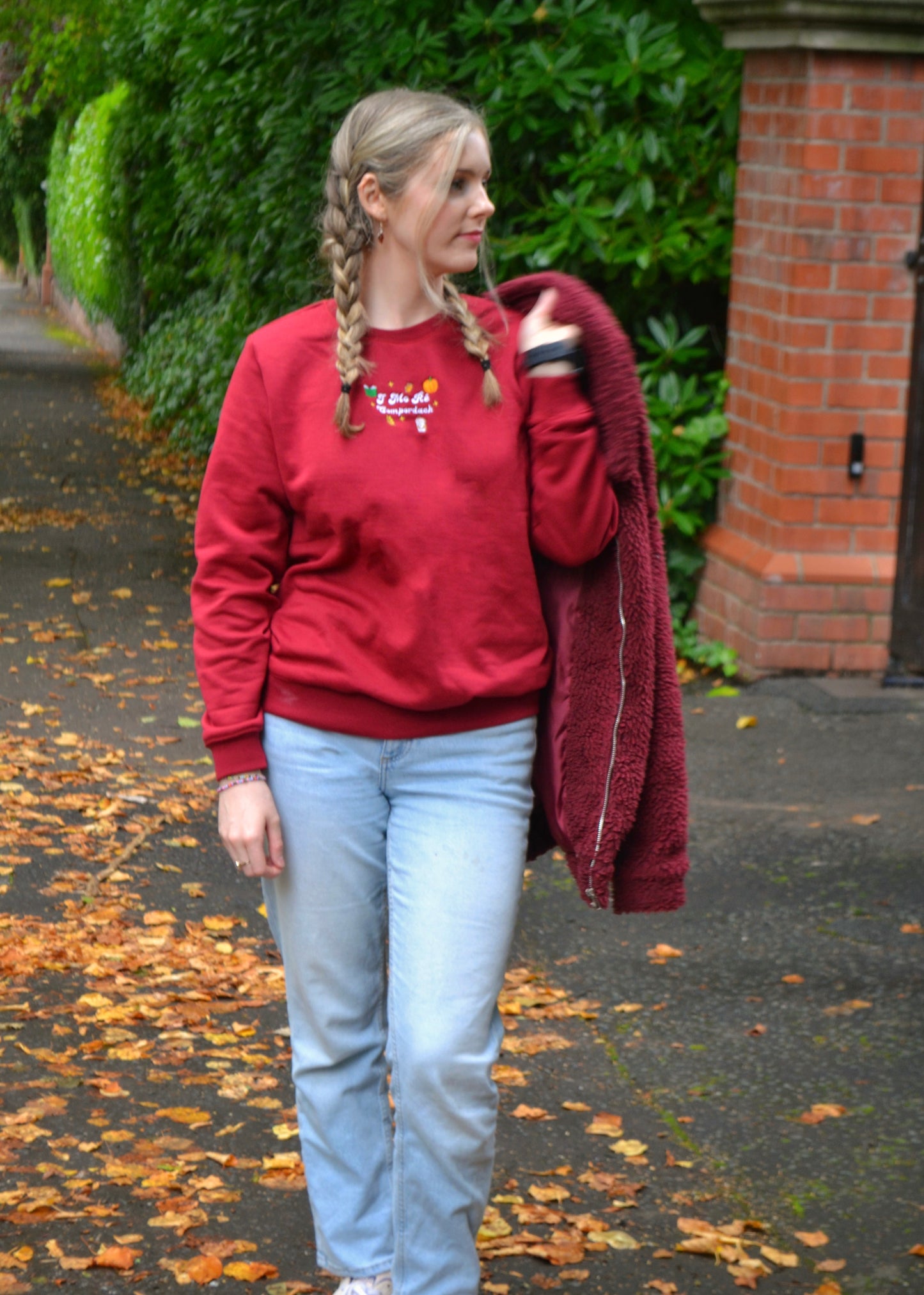 Irish ‘In My Cosy Era’ Sweatshirt Maroon - I mo ré compordach