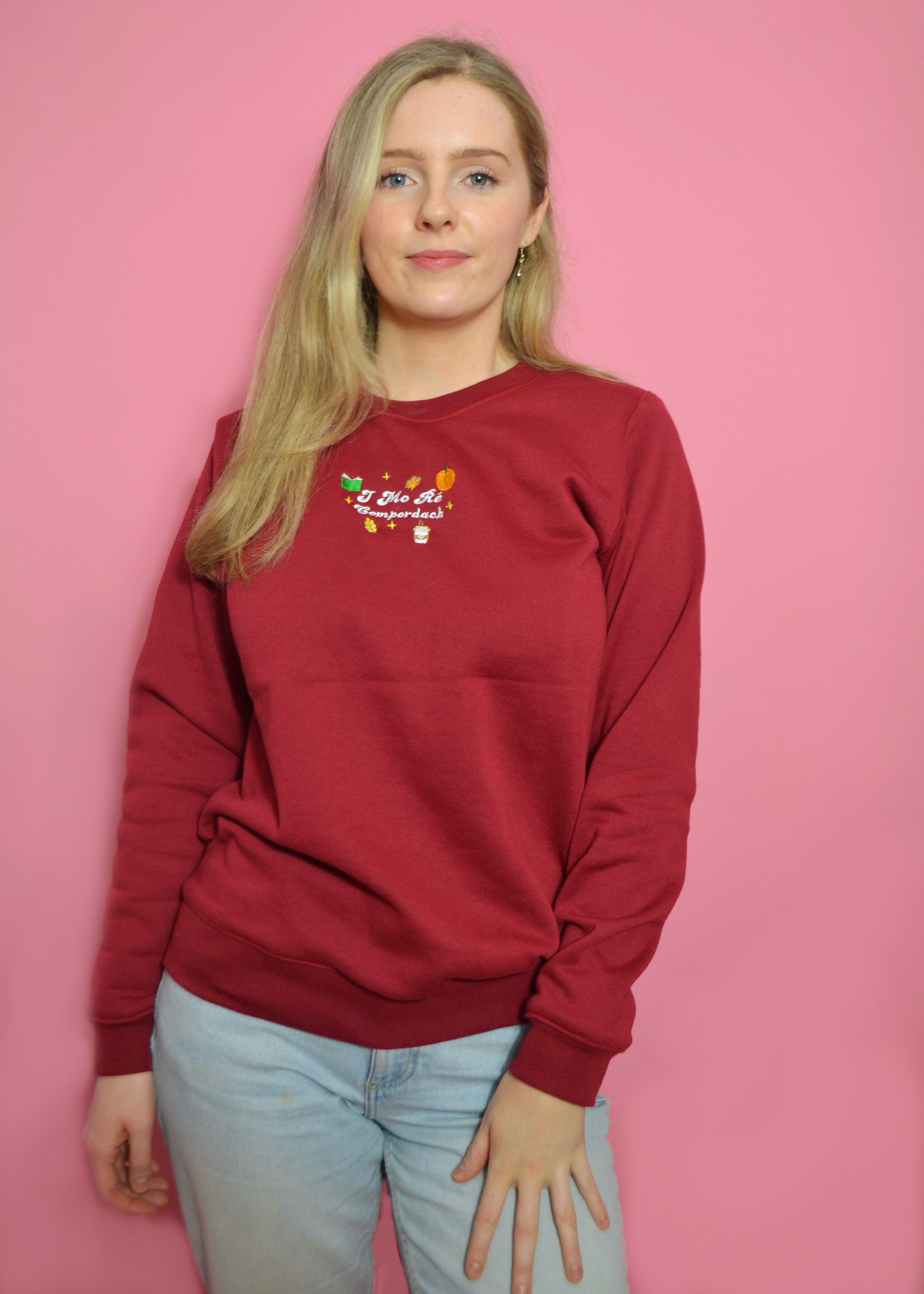 Irish ‘In My Cosy Era’ Sweatshirt Maroon - I mo ré compordach