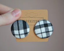 Load image into Gallery viewer, Black And White Tartan Button Earrings